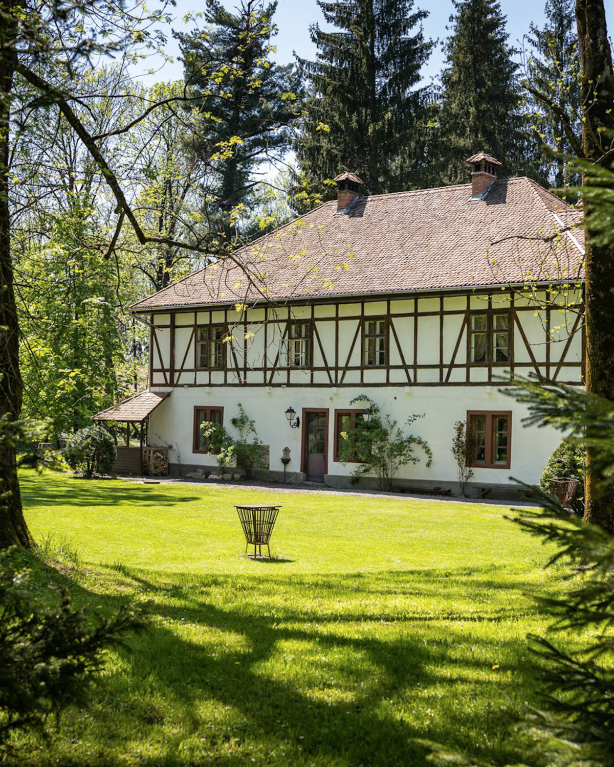 Historic guesthouse and gardens at Zabola Estate